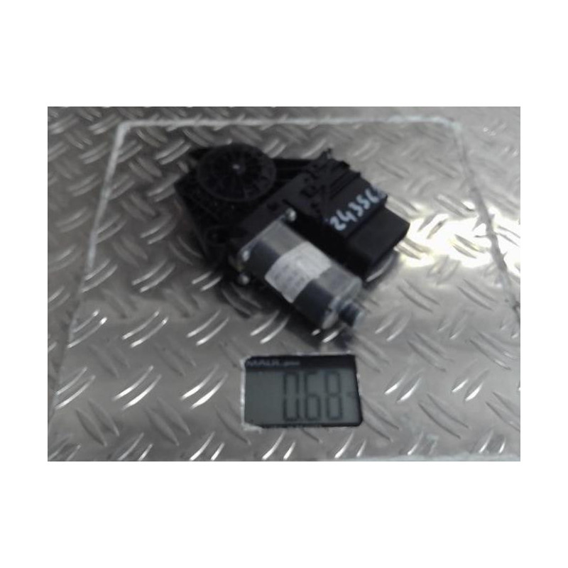 Moteur leve vitre arriere gauche VOLKSWAGEN PASSAT 4