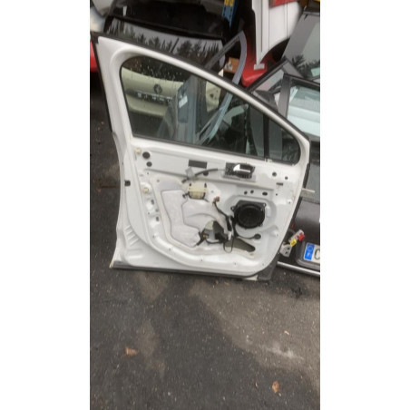Porte avant gauche PEUGEOT 5008 1