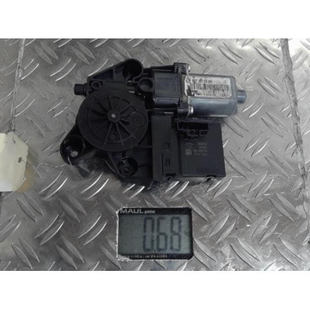 Moteur leve vitre avant droit RENAULT MEGANE 3 Photo n°1