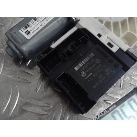 Moteur leve vitre avant droit SEAT LEON 2