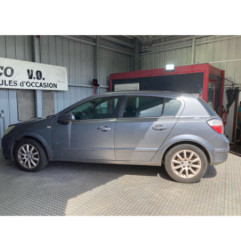 Planche de bord complete OPEL ASTRA H Photo n°7
