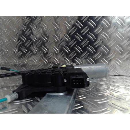 Moteur leve vitre avant gauche OPEL CORSA D