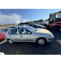 Pompe de direction RENAULT MEGANE 1 Photo n°11