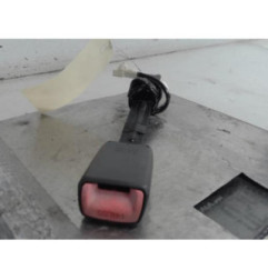 Attache ceinture avant droit TOYOTA PRIUS 2