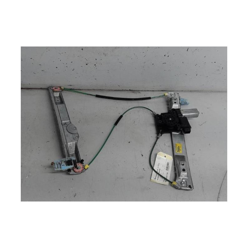 Moteur leve vitre avant gauche OPEL CORSA D