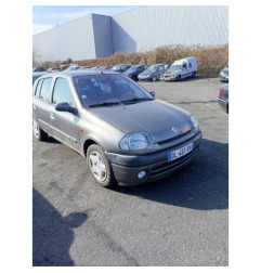 Calandre RENAULT CLIO 2 Photo n°20