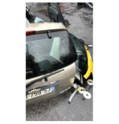 Malle/Hayon arriere CHEVROLET CAPTIVA Photo n°3