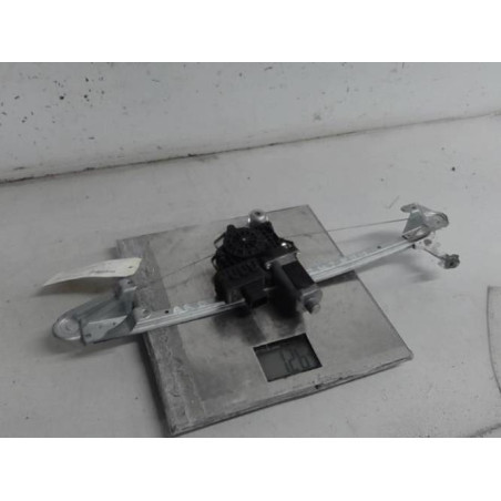 Moteur leve vitre arriere droit OPEL ZAFIRA B Photo n°1