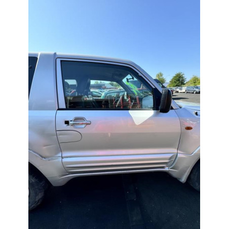 Porte avant droit MITSUBISHI PAJERO 3 Photo n°1