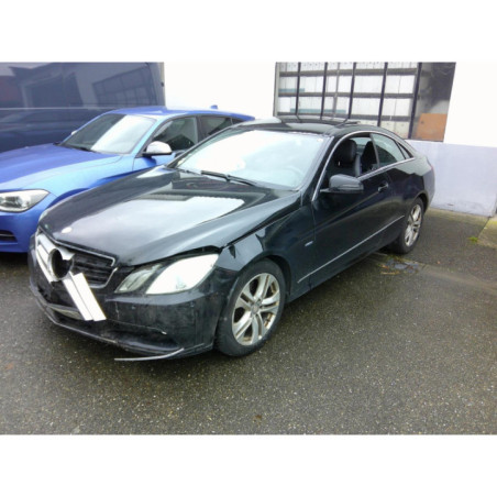 Moteur MERCEDES CLASSE E 207 Photo n°1