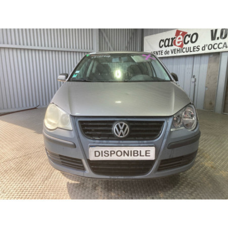 Compresseur clim VOLKSWAGEN POLO 4 Photo n°1
