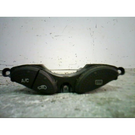 Commande degivrage lunette arriere FORD FOCUS 1 Photo n°1
