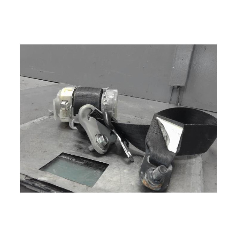 Ceinture avant gauche DAIHATSU TREVIS