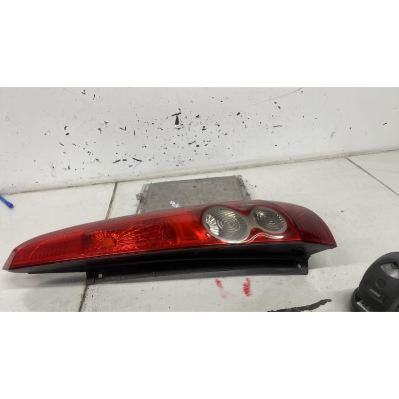 Feu arriere principal droit (feux) FORD FIESTA 5