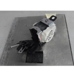 Ceinture arriere centrale PEUGEOT 5008 1 Photo n°4