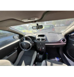 Capot RENAULT CLIO 3 Photo n°13