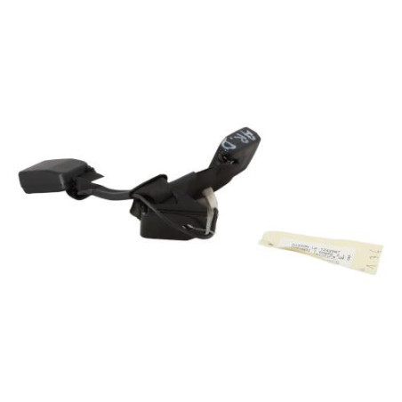Attache ceinture arriere droit NISSAN QASHQAI 1