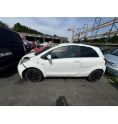 Capot TOYOTA YARIS 2 Photo n°10