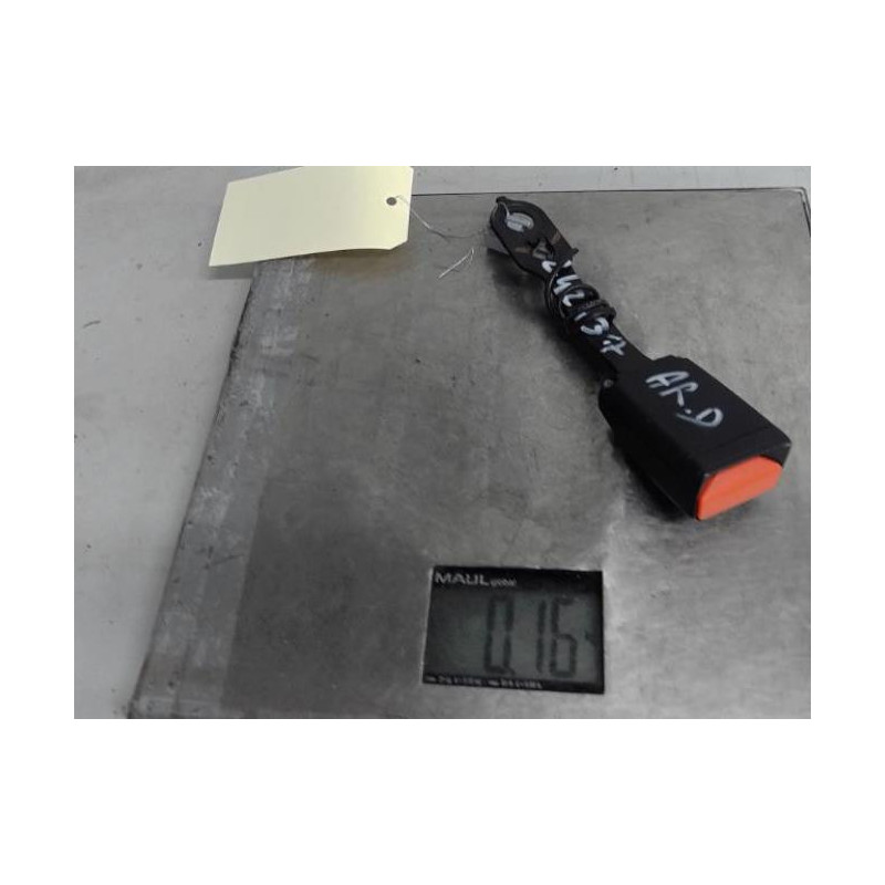 Attache ceinture arriere droit PEUGEOT 208 1