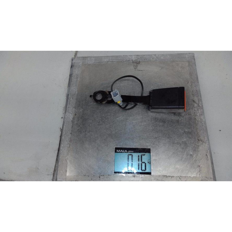 Attache ceinture arriere gauche PEUGEOT 208 1