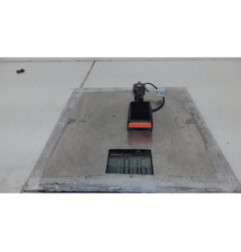 Attache ceinture arriere gauche PEUGEOT 208 1