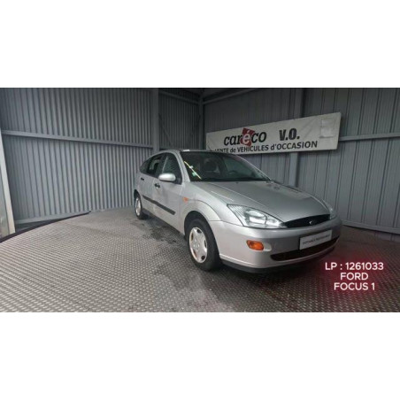 Pare choc arriere FORD FOCUS 1