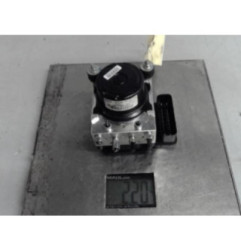 Bloc ABS (freins anti-blocage) TOYOTA YARIS 3 Photo n°1