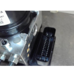 Bloc ABS (freins anti-blocage) TOYOTA YARIS 3 Photo n°4