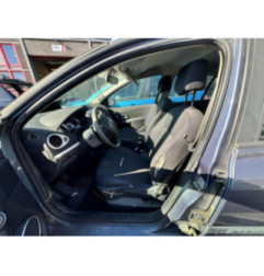 Pare choc arriere RENAULT CLIO 3 Photo n°6