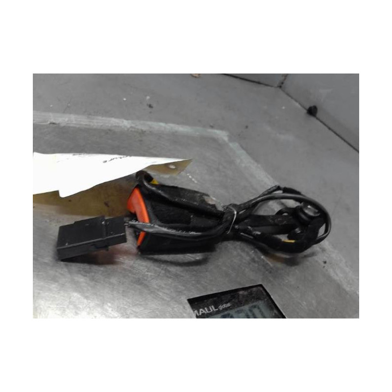 Attache ceinture avant droit LANCIA DELTA 3