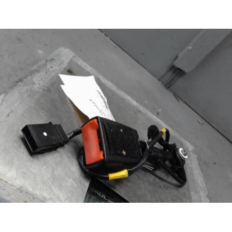 Attache ceinture avant droit LANCIA DELTA 3
