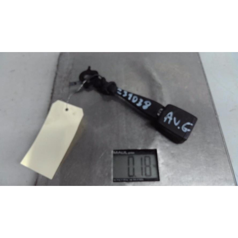 Attache ceinture avant gauche SKODA SUPERB 3