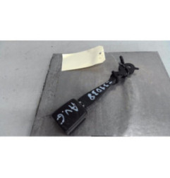 Attache ceinture avant gauche SKODA SUPERB 3