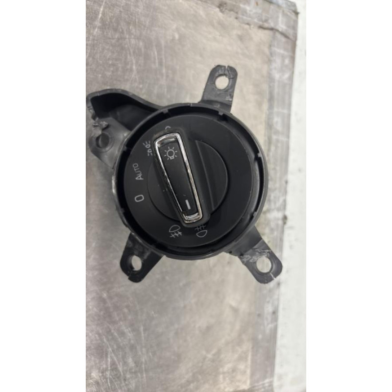 Commande de phare SKODA SUPERB 3