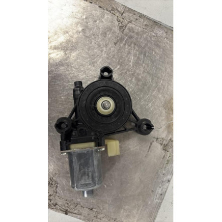 Moteur leve vitre avant droit SKODA SUPERB 3