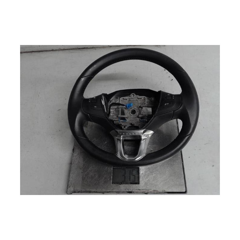 Volant PEUGEOT 208 1