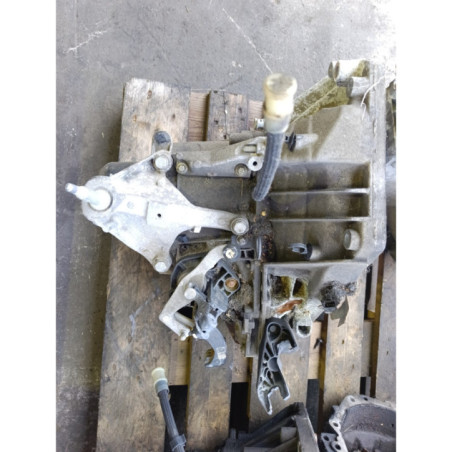 Boite de vitesses RENAULT CLIO 4 Photo n°1