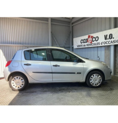 Capot RENAULT CLIO 3 Photo n°15