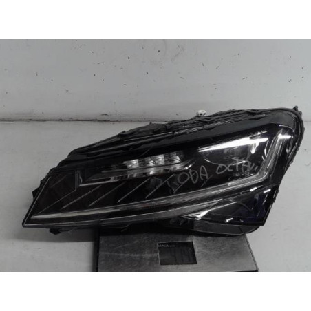 Optique avant principal gauche (feux)(phare) SKODA OCTAVIA 4 Photo n°1