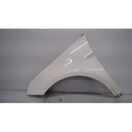 Aile avant gauche MERCEDES CLASSE B 245 Photo n°1
