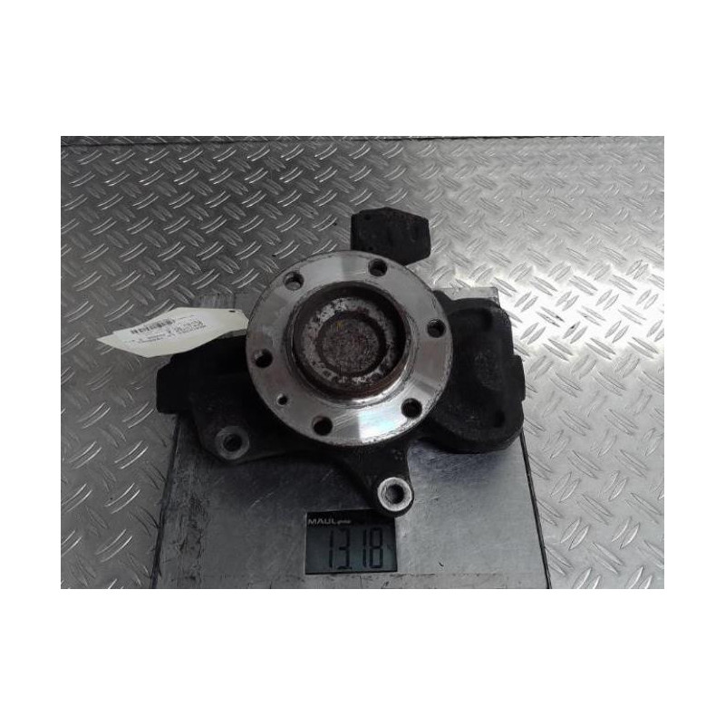 Moyeu avant droit MERCEDES SPRINTER 2