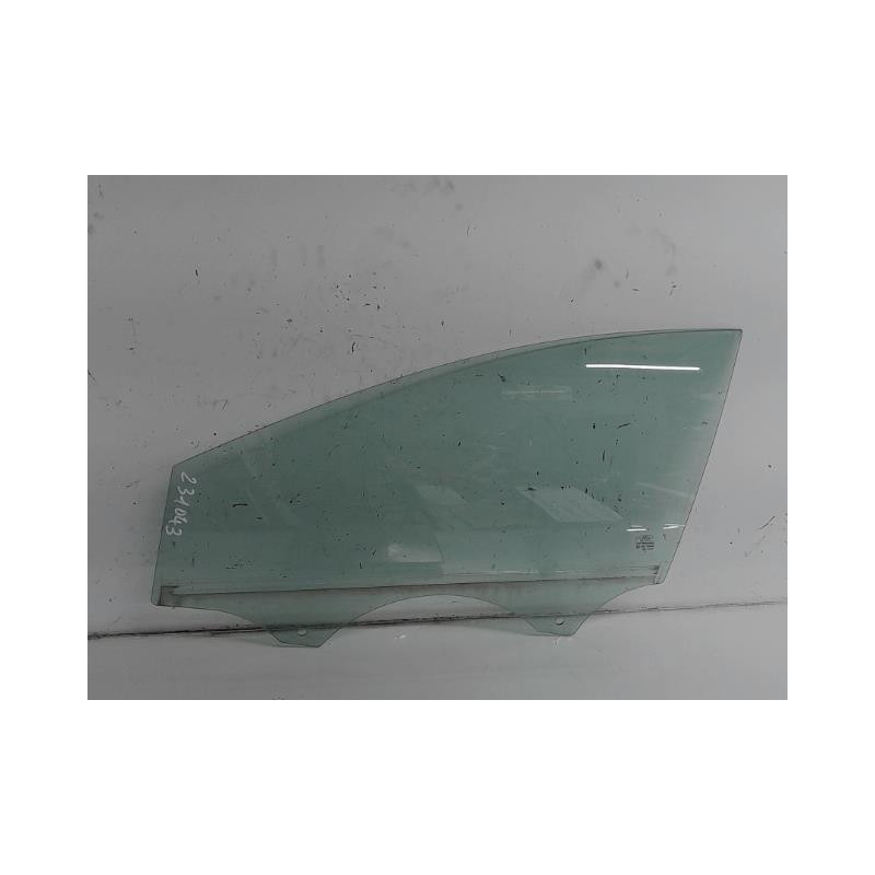 Vitre avant gauche FORD FOCUS 3
