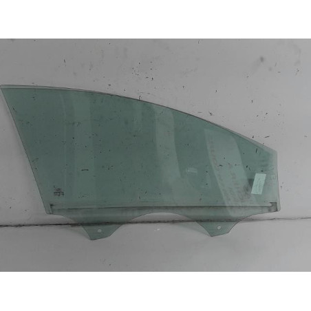 Vitre avant gauche FORD FOCUS 3