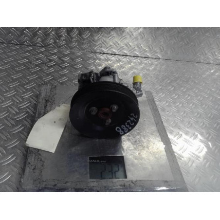 Pompe de direction MERCEDES VITO 638 Photo n°1