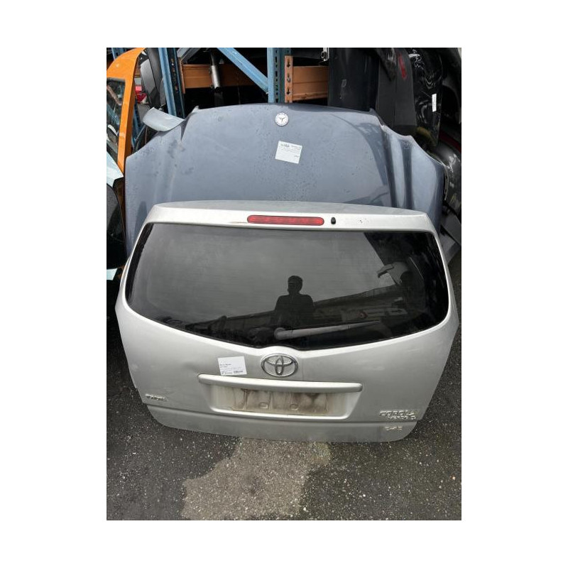 Malle/Hayon arriere TOYOTA COROLLA VERSO 2