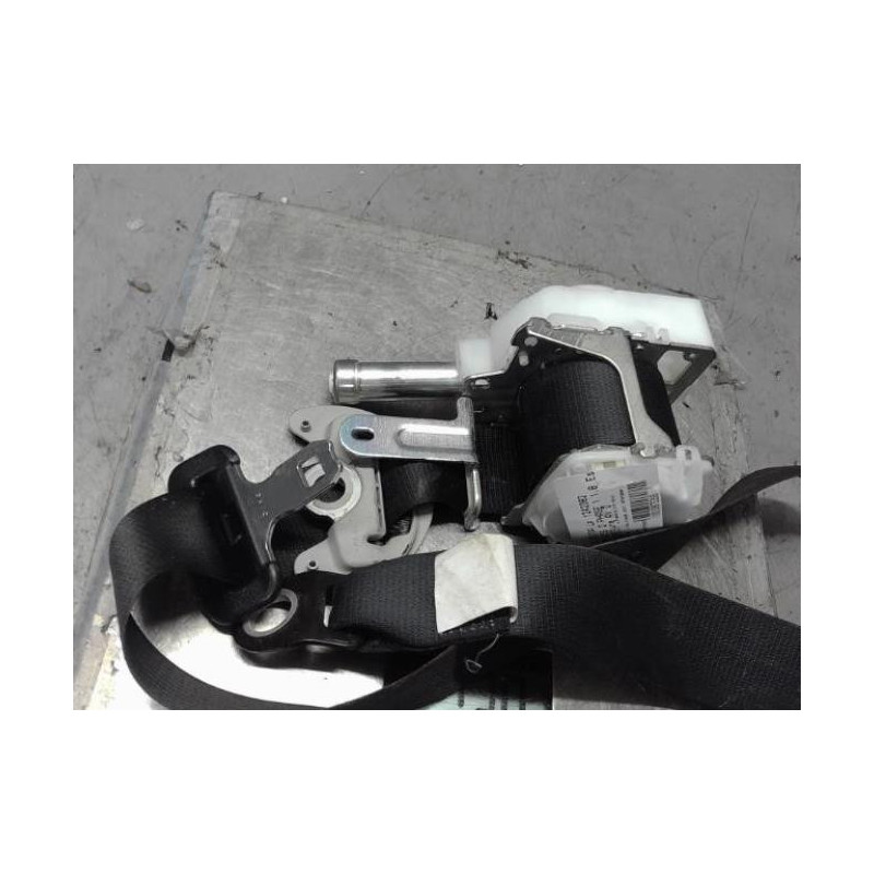 Ceinture avant droit TOYOTA AURIS 2