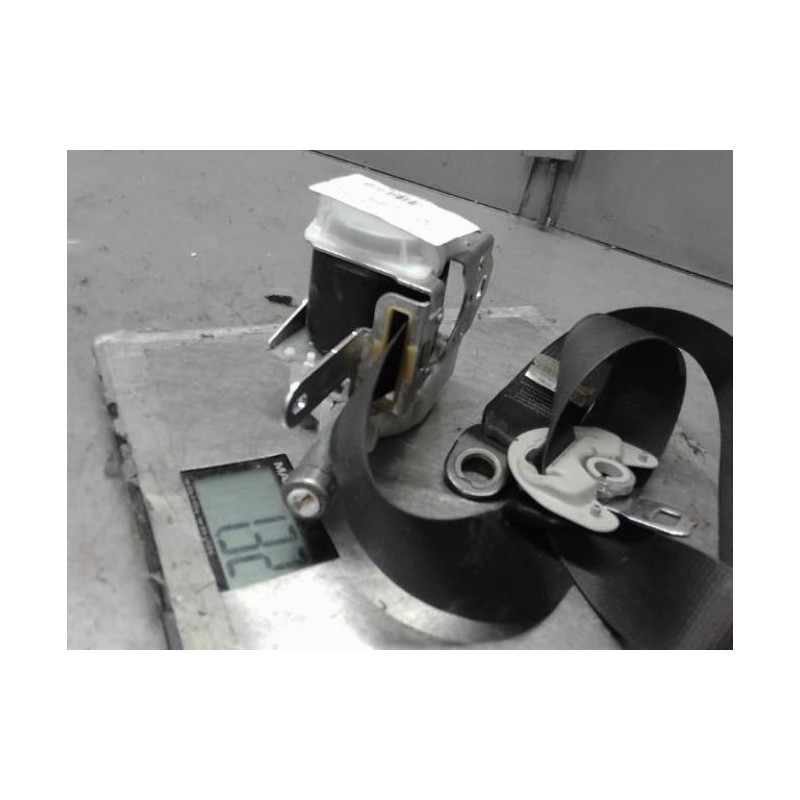 Ceinture avant gauche TOYOTA AURIS 2