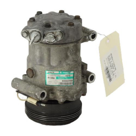 Compresseur clim RENAULT CLIO 2 Photo n°1