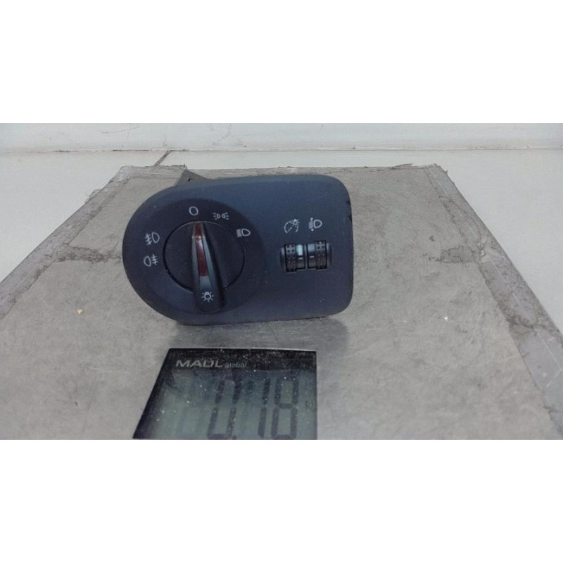 Commande de phare SEAT IBIZA 4
