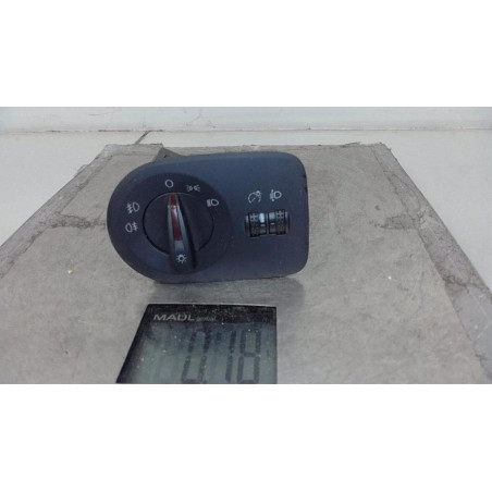 Commande de phare SEAT IBIZA 4 Photo n°1